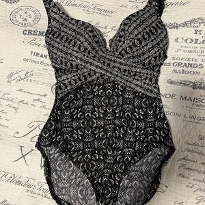 Black and Gold Miraclesuit Women's swim one piece swimsuit size 12